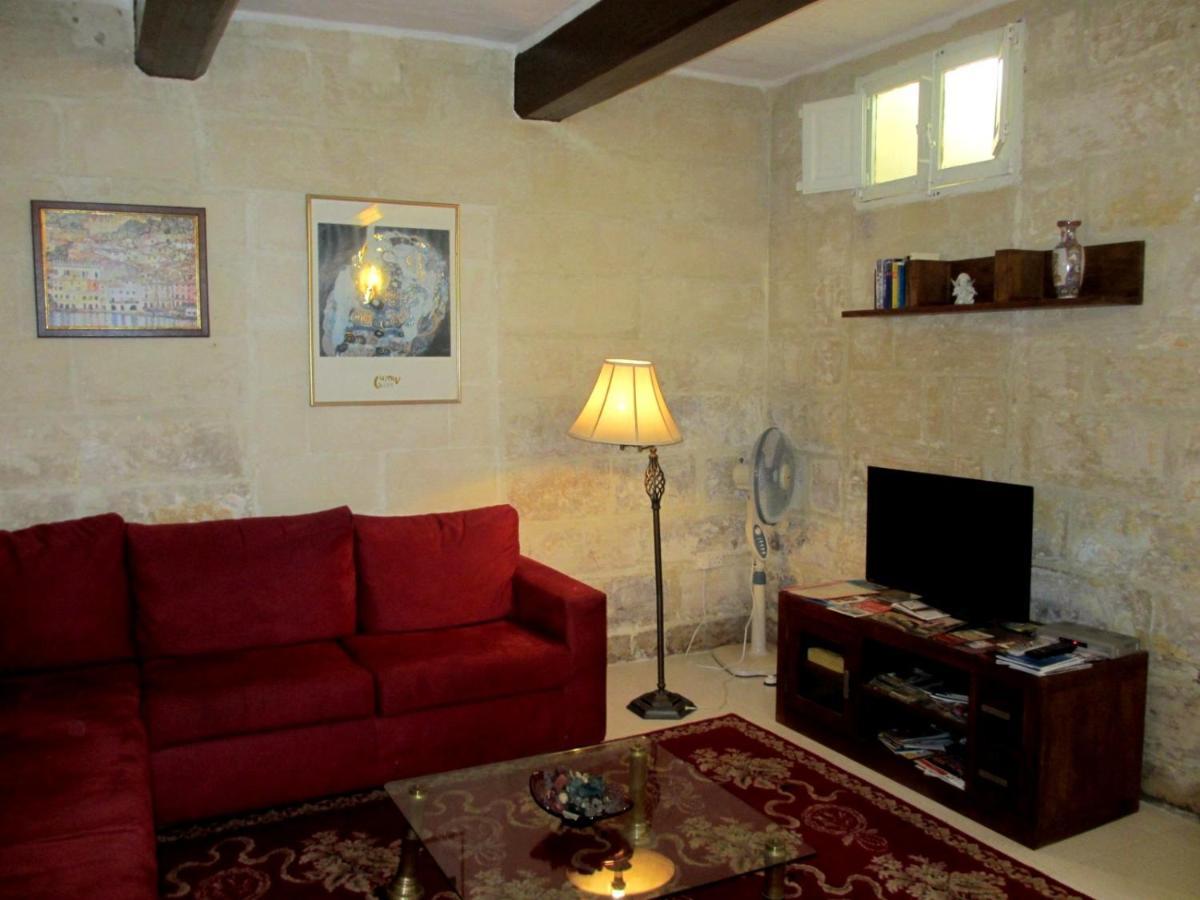 19Th Century Apartment Сліма Екстер'єр фото